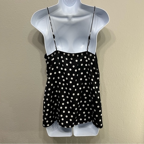 Banana Republic Dot Camisole V neck Adjustable straps Elastic at back neckline. - Picture 5 of 6